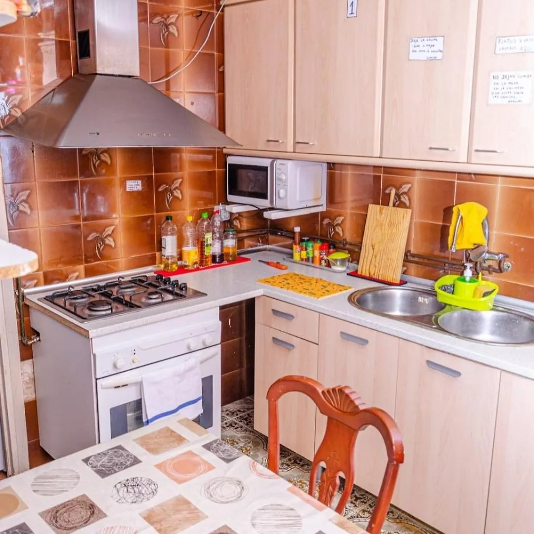Capsule hotel Poble Sec Nino House Hotel Barcelona